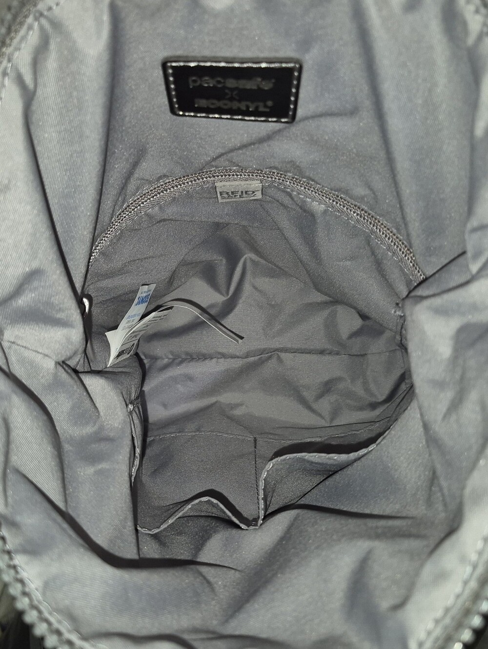 🔥EUC! Pacsafe RFID Citysafe CX Convertible Crossbody Bag 20405 ECONYL Grey - Picture 10 of 10